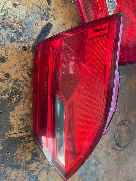 Stopuri spate VW Jetta 2011