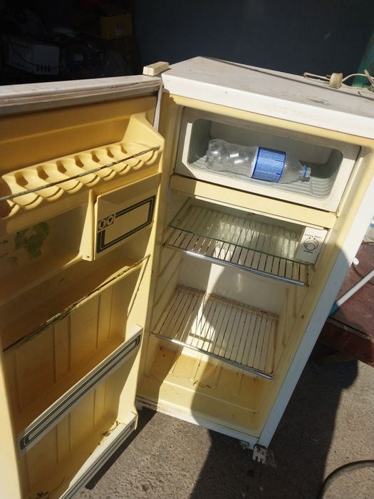 Холодилник сатылады