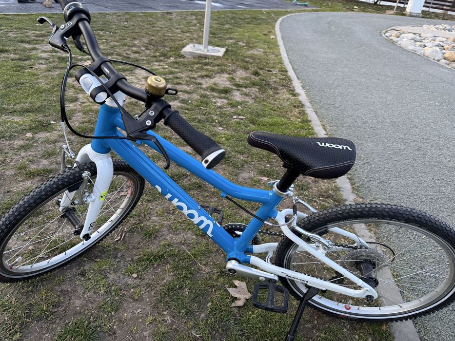 Bicicleta Woom 4 albastra