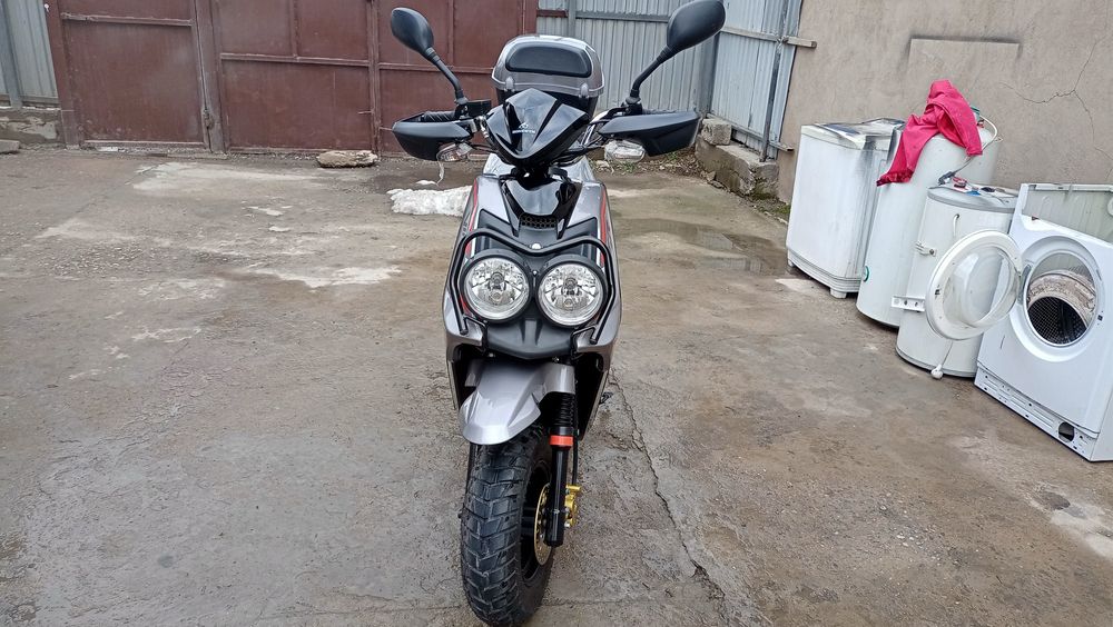 Продам скутер Бумер 150 куб