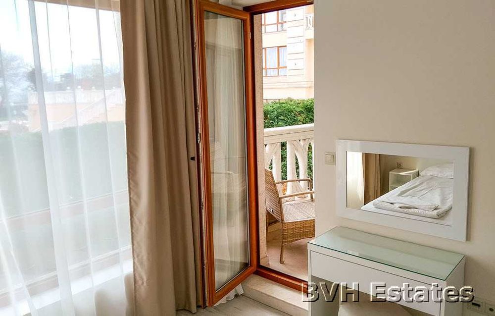 Тристаен апартамент с морска гледка във Varna Southbay Residence