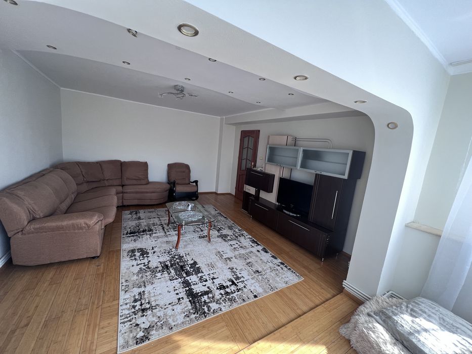 Inchiriez apartament 3 camere PS-uri