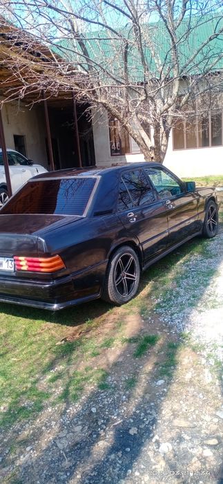 Мерседес 190. 2куб