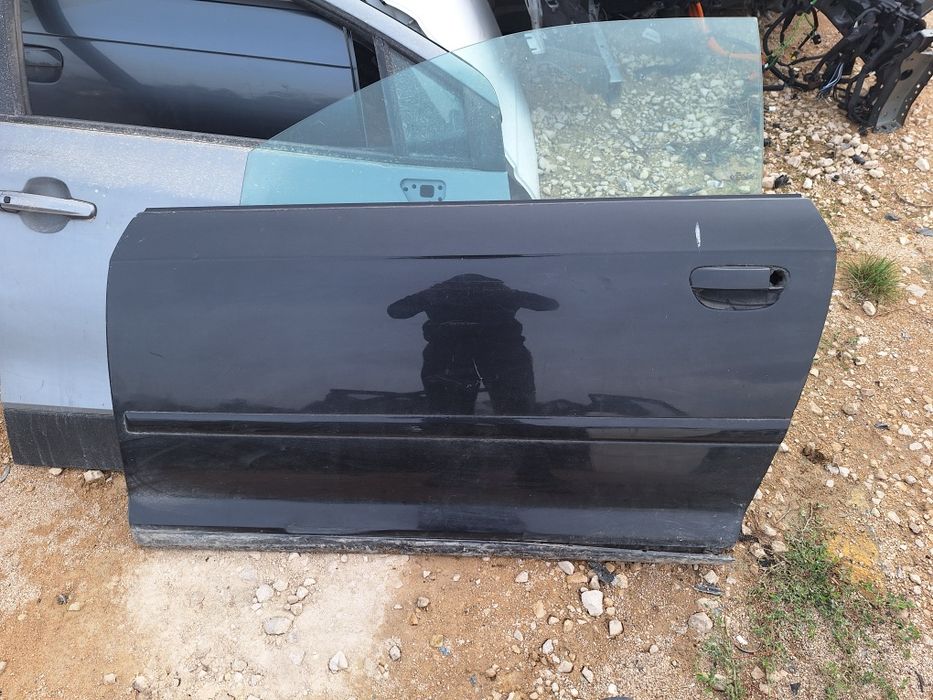 Предна лява врата Audi A3 8P / Ауди А3 8П 2 врати 2004г.