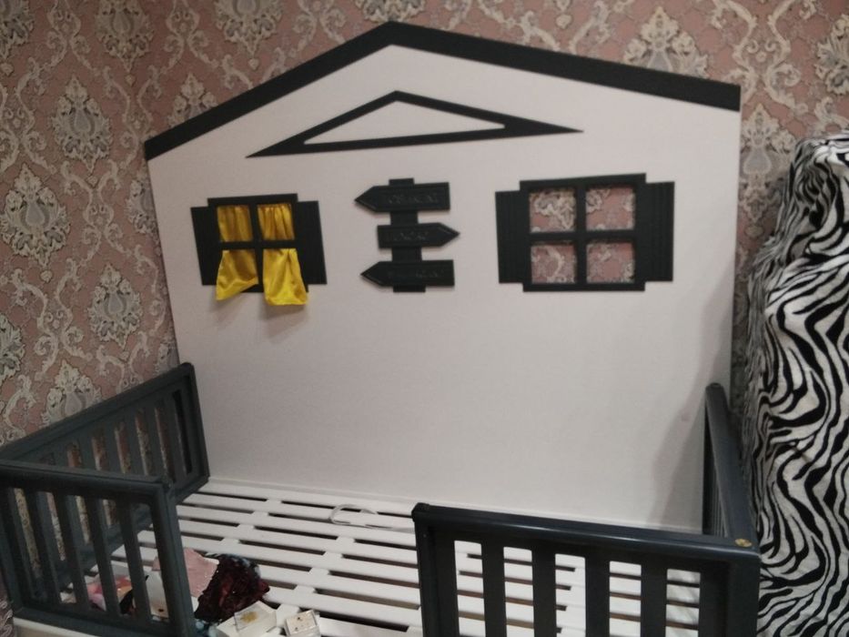 Детский кровать и шкаф