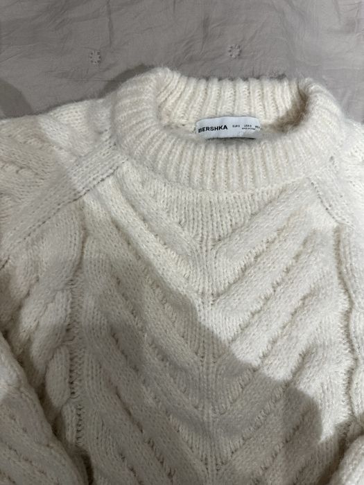 Пуловер Bershka