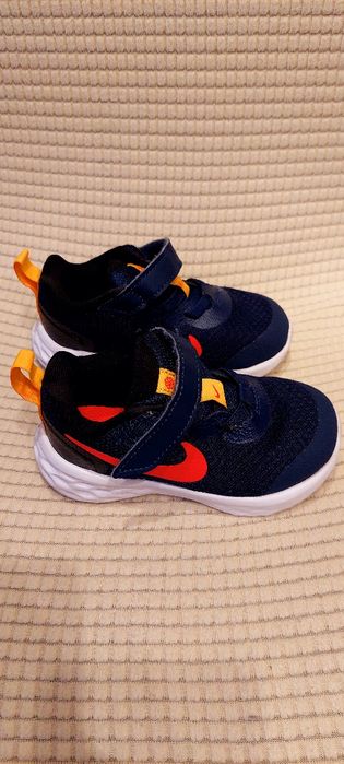 Детски маратонки Nike Revolution 6