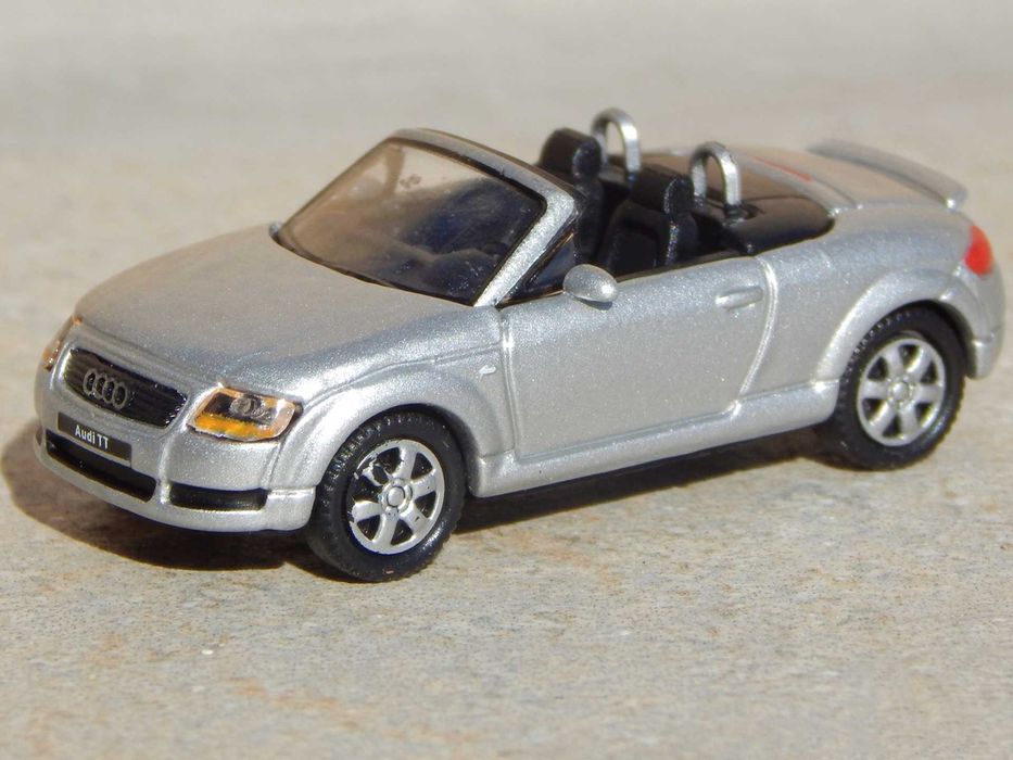 Macheta Audi TT Roadster I 1998 sc 1:87 HO metalica