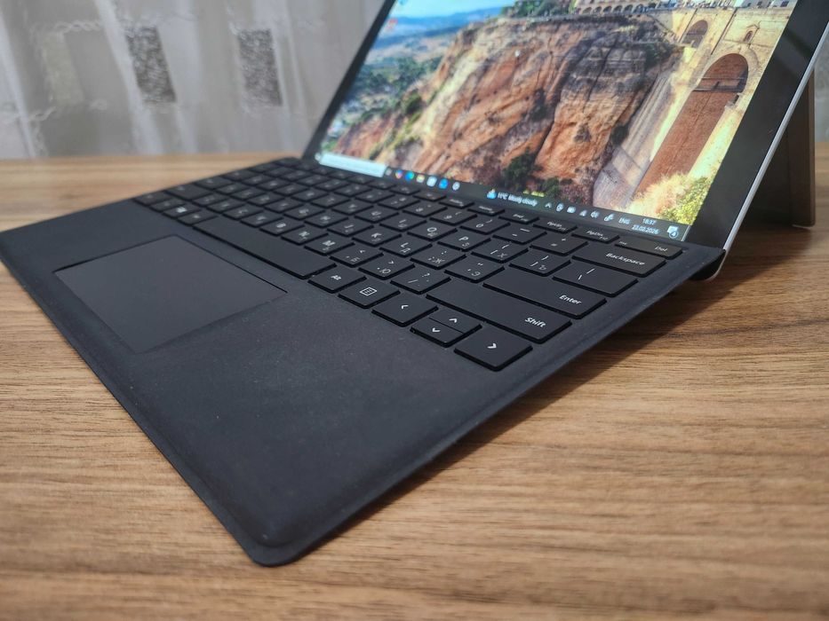 Microsoft Surface Pro 6