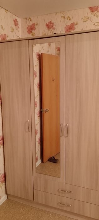 Продам недорого мебель