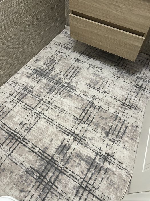 Продам новый коврик размером 150х230 за 9000 тг.