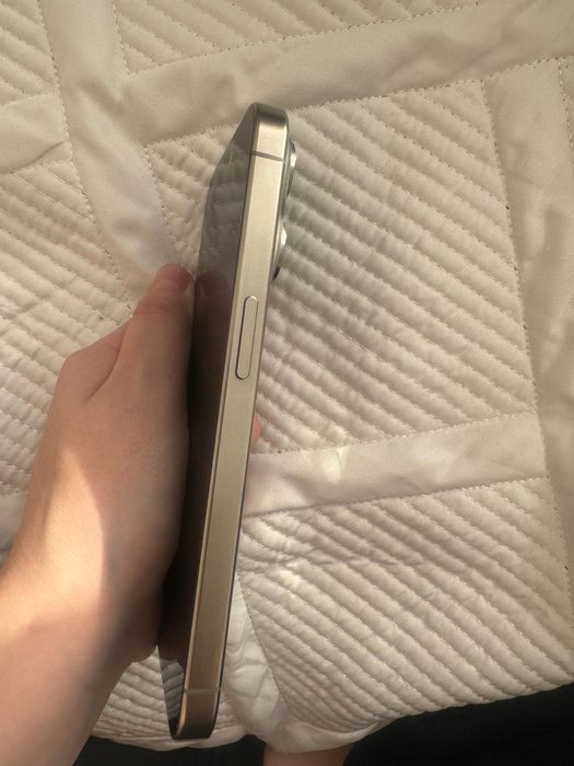 Айфон 15 про продам