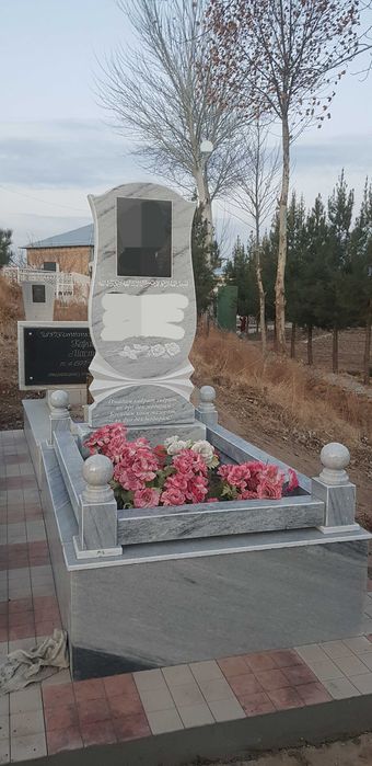 Уствновка памятников, ёдгорлик тошлари урнатамиз