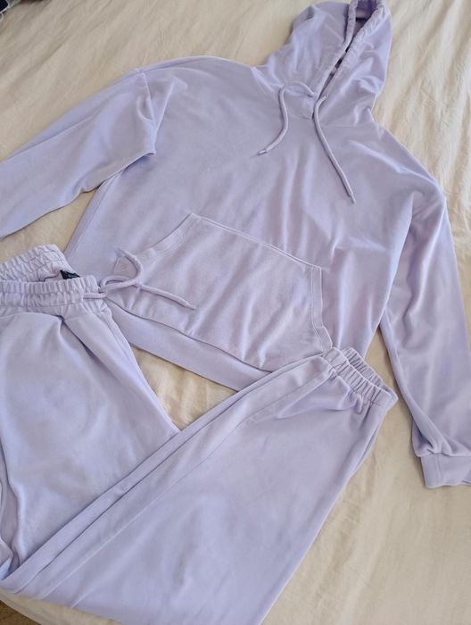 Продам женскую одежду.