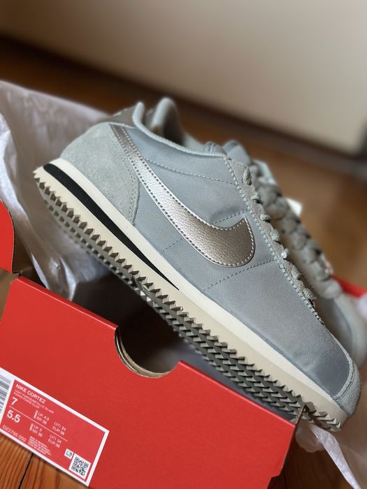 Дамски маратонки Nike Cortez Textile