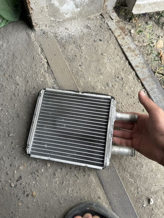 Продам радиатор печки приора новый