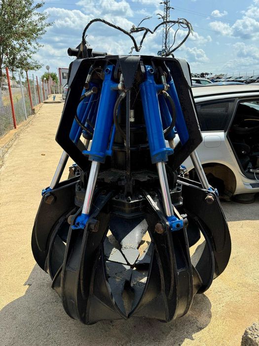 Щипка за скрап рециклирана