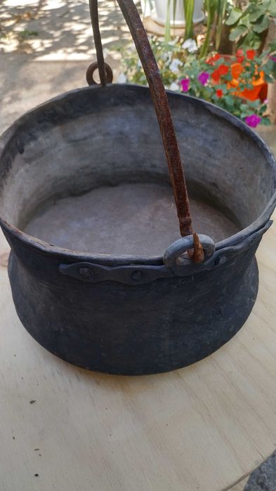 Медни котли и стари нощви
