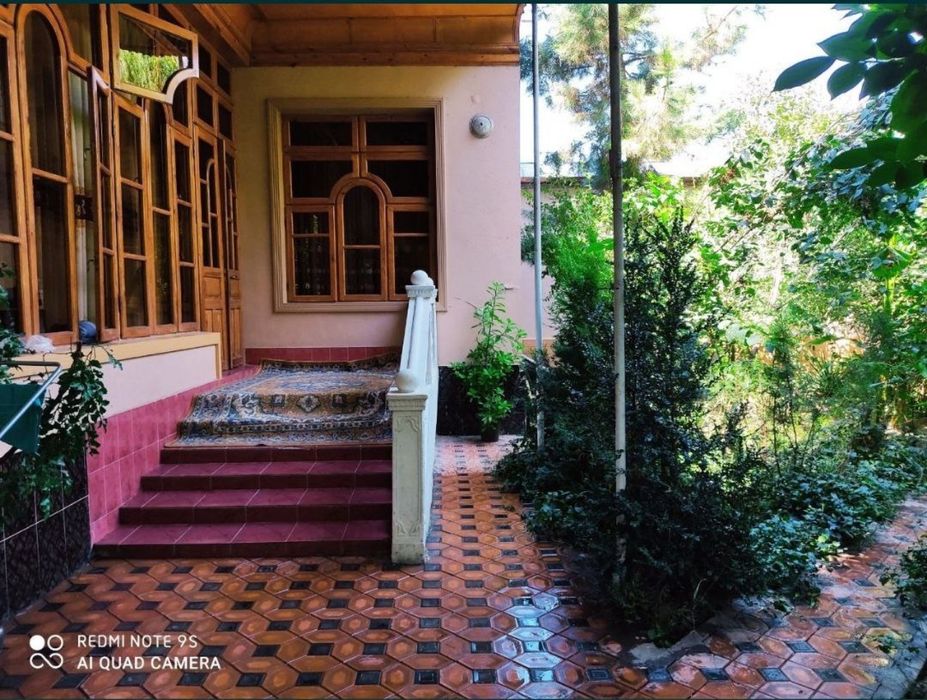 toshkent shaxar olmazor tumanida 10 sotikli fayzli honadon sotiladi