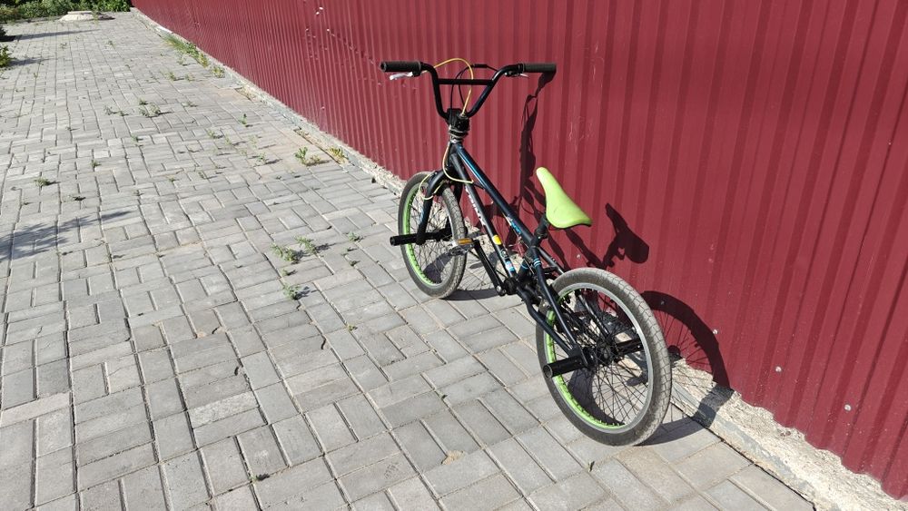 Продам BMX Trinx, полный комплект, 4 пеги, гироротор