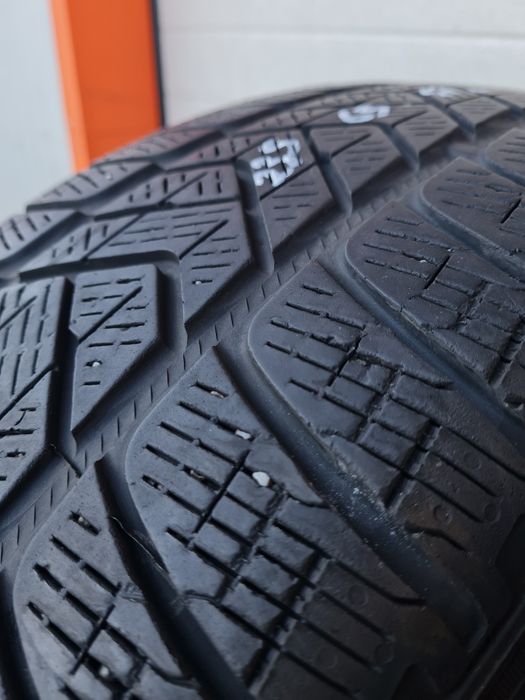 Зимни гуми 4 броя PIRELLI Scorpion 235 65 R17 дот 5018