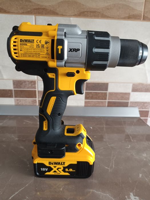 DeWalt DC 996 masina de gaurit cu percutie si insurubat