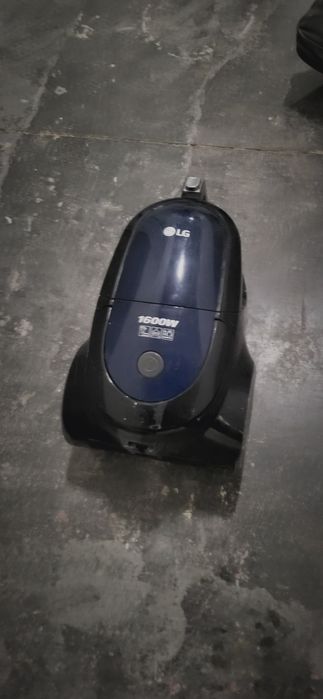 Продам пылесос на запчасти 2 штуки