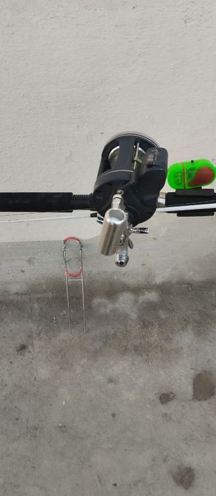 Кармок комплект сотилади