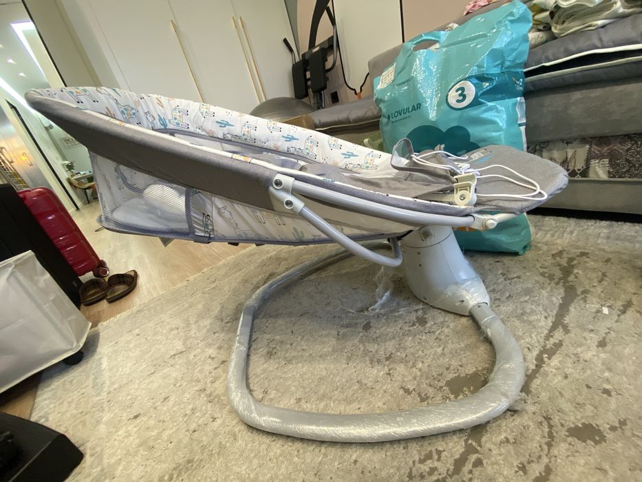 Продам шезлонг обсолютно новая