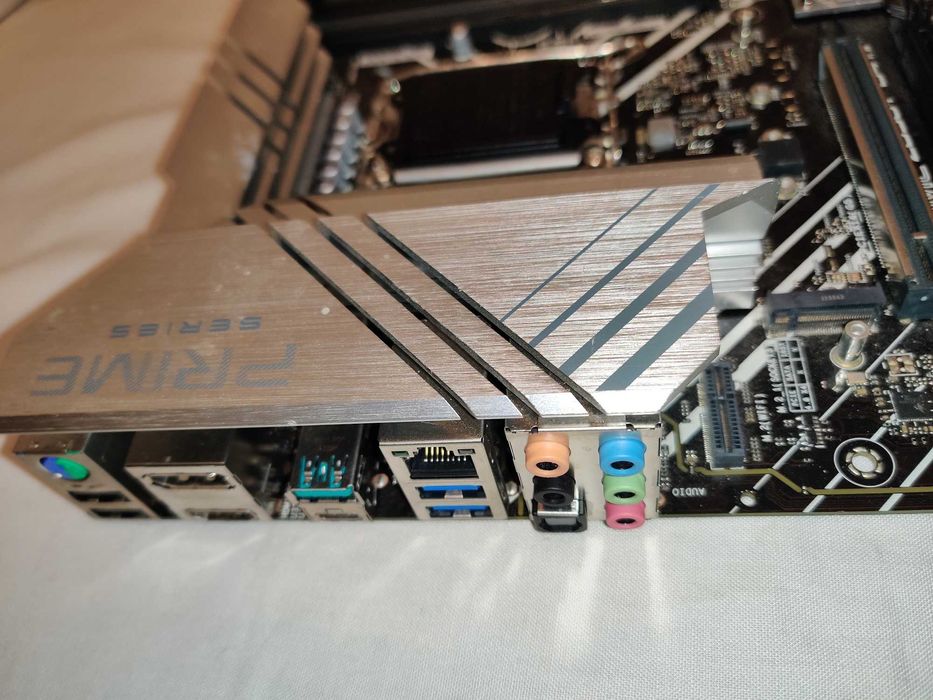 Дъно Asus Z690 P D4 (BIOS проблем)