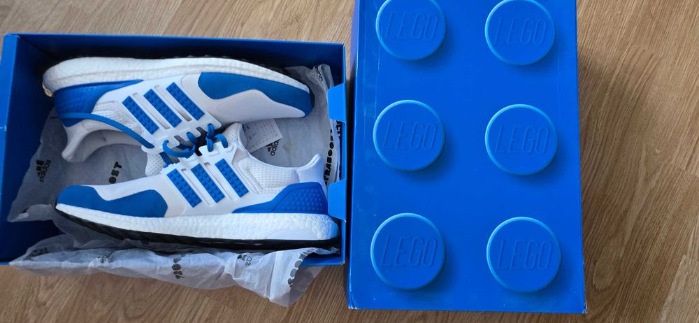 Чисто нови оригинални маратонки Adidas Ultraboost Lego