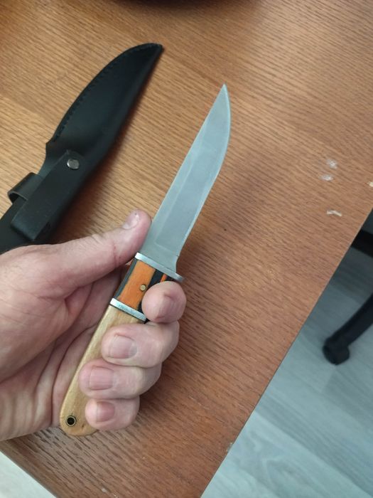 Нож для разделки мяса и рыбы