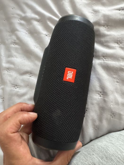 Boxa jbl charge 3 cu defect