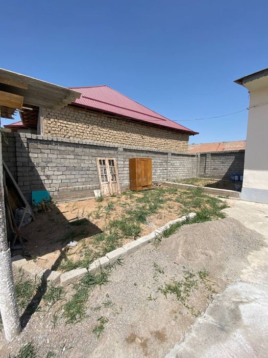 Tolabekda uy sotiladi narxi arzon srochma