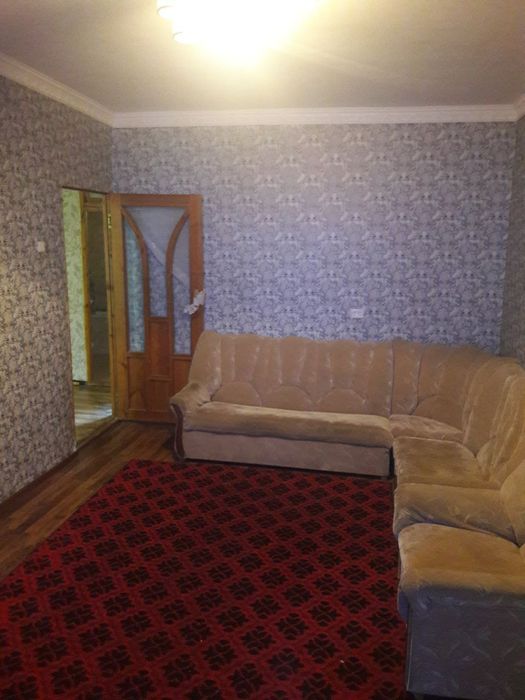 2хонали 3 этаж Чирчик 8 микр Чинара ижарага берилади