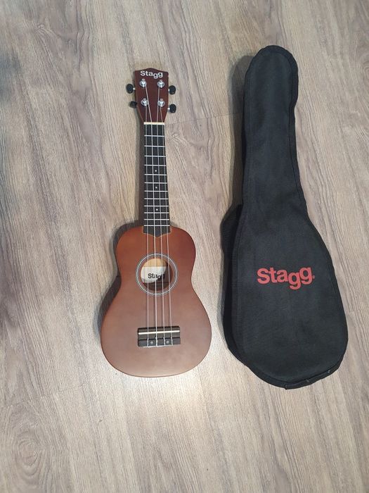 Укулеле Stagg в отличном состоянии хороший звук