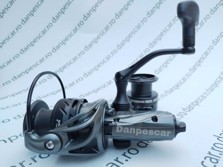 Mulineta FEEDER EastShark BAIT MASTER 4000 cu BAITRUNNER 0,22mm/180m