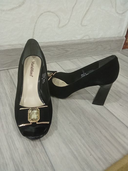 Туфли красивые 39 р