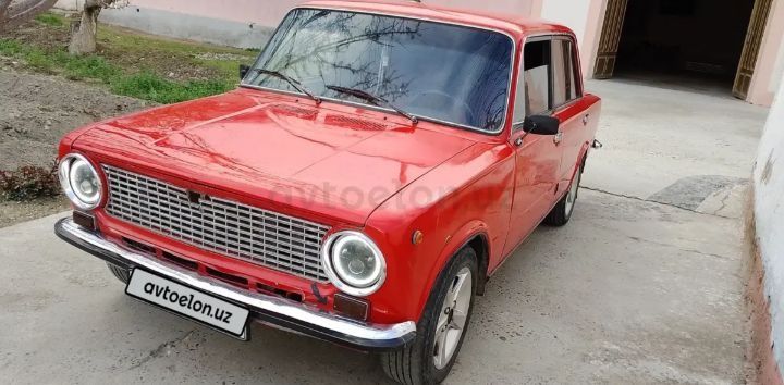 Ваз 2101
Мошина минишга таёр, пропанда
Мошина минишга т