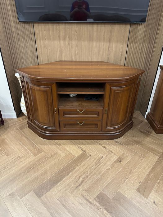 Подставка под телевизор