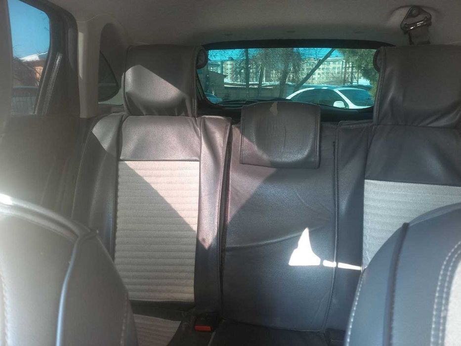 Lada X-Ray Qora Srochno sotiladi