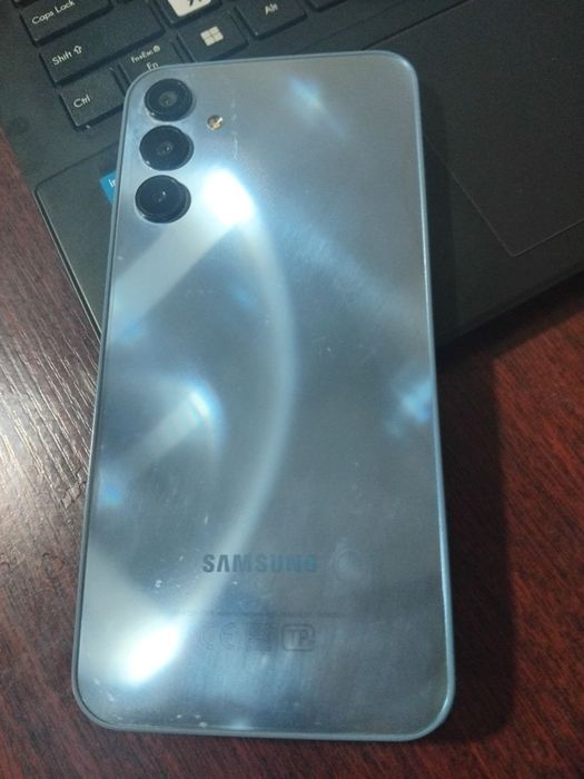 Срочно!!! Продаётся телефон Samsung 15A vietnam!