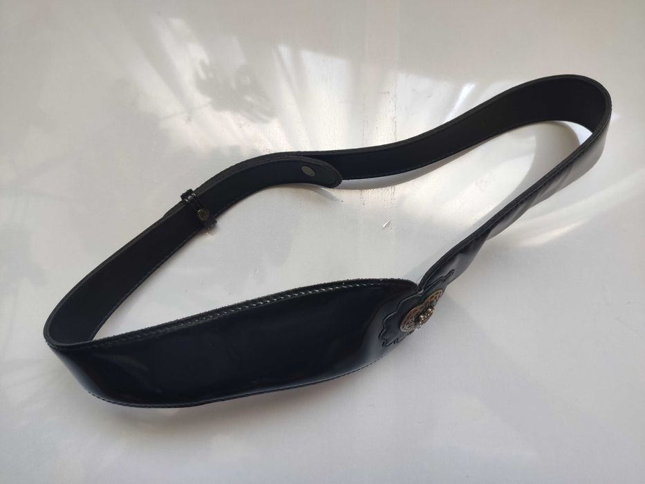 Curea neagra lac si inima din bronz