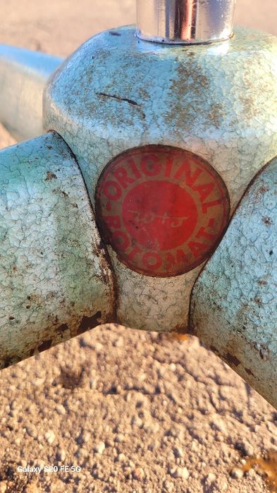 Стара автентична стъклена дамаджана,съд за вино или ракия