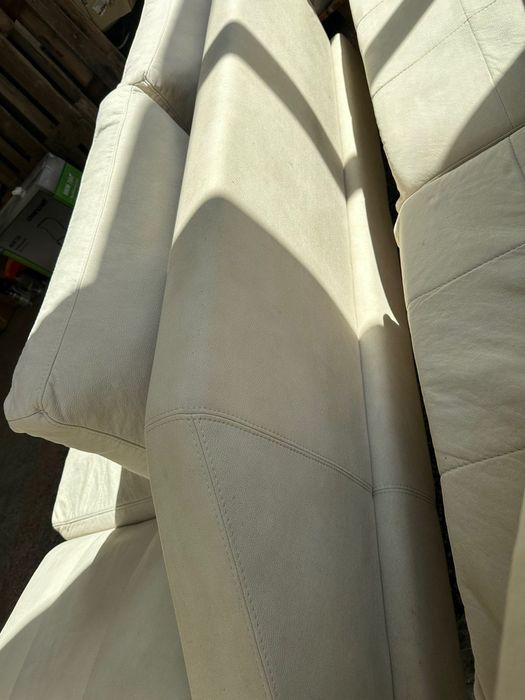 Ъглов диван с дамаска