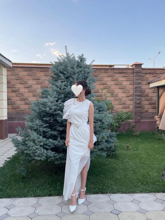 Платье вечернее , элегантное