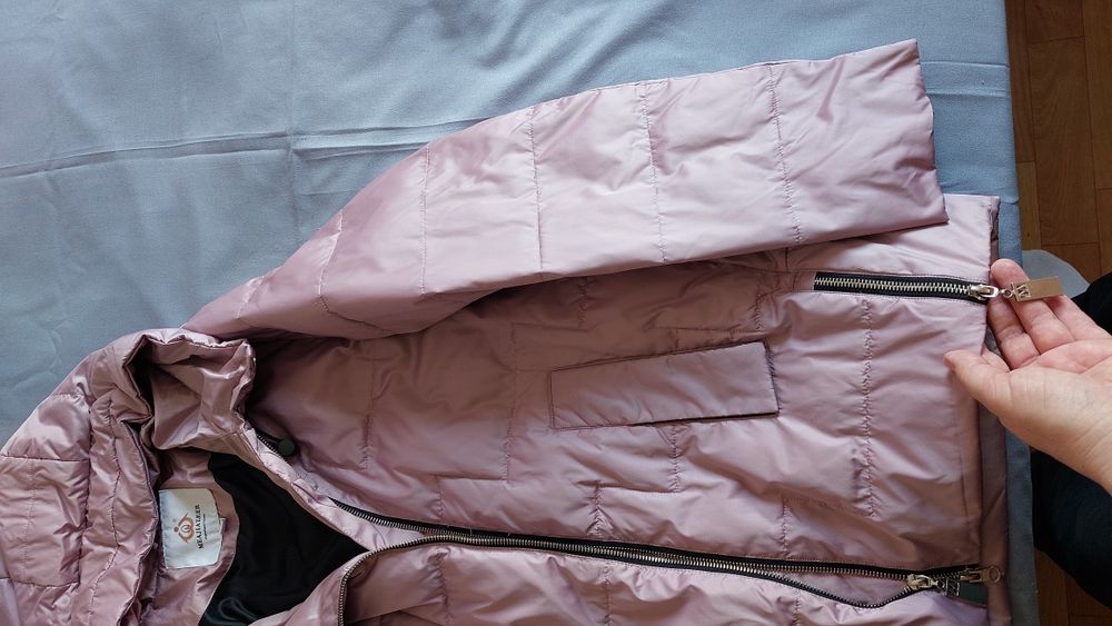 Продам женскую куртку