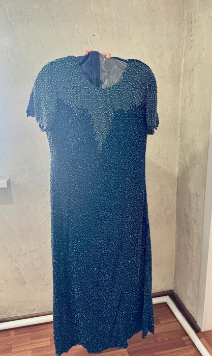 Продам вечерние платья