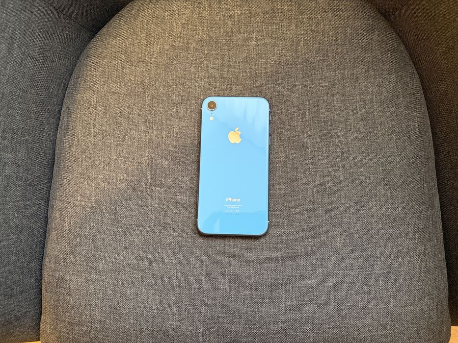 iPhone XR 64GB Blue - много добро състояние
