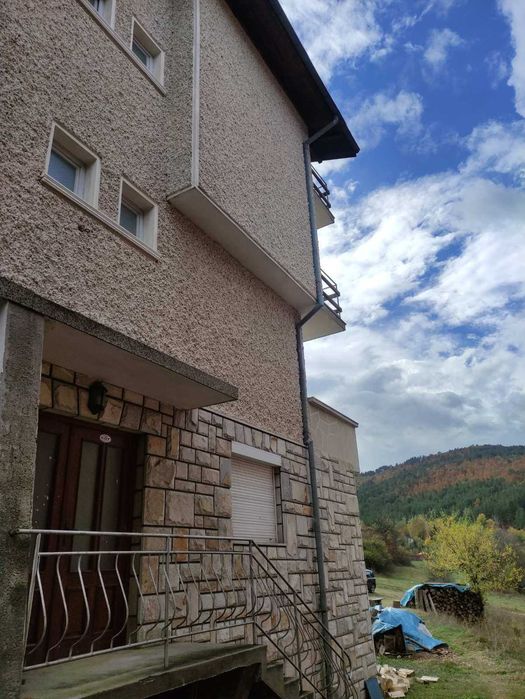 Продава се Къща в Велинград - 332 кв.м за 633 €/кв.м - Снимка #1